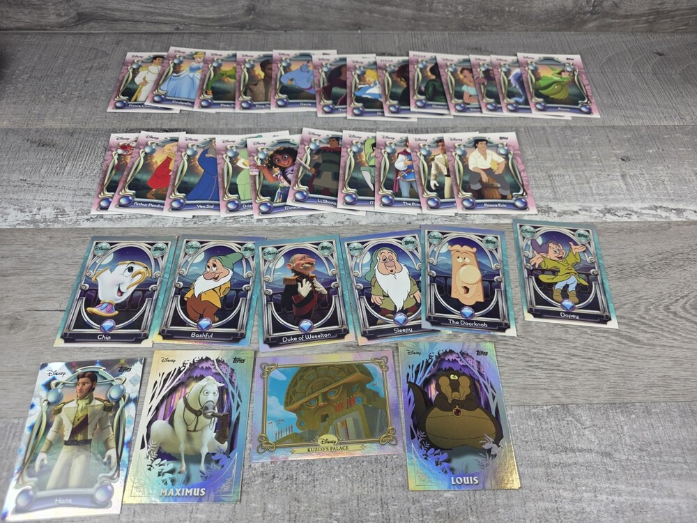 2025 TOPPS Disney Wonder Lot Of 33 Cards Diamond Holo Hans Foil Maximus b254